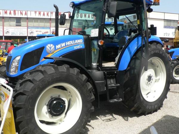 New-holland-td5-115-powershuttle