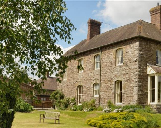 Farming UK | Strefford Hall Farm - Shropshire | Farm Rentals - B&B