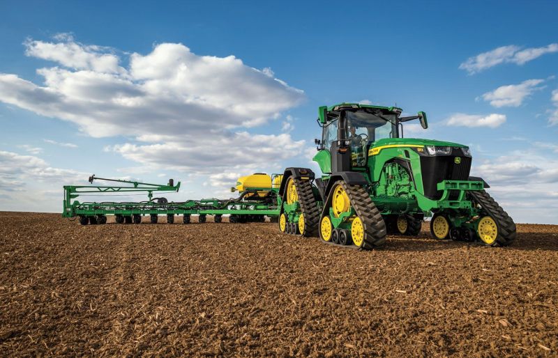 John Deere unveils industry’s first fixed-frame four-track tractor ...