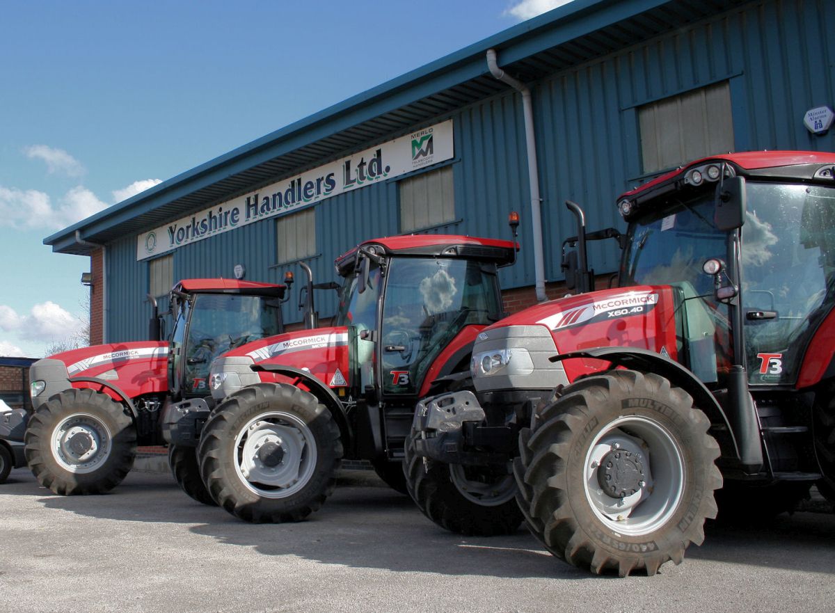 Machinery dealers sold 634 units in January and 620 in February