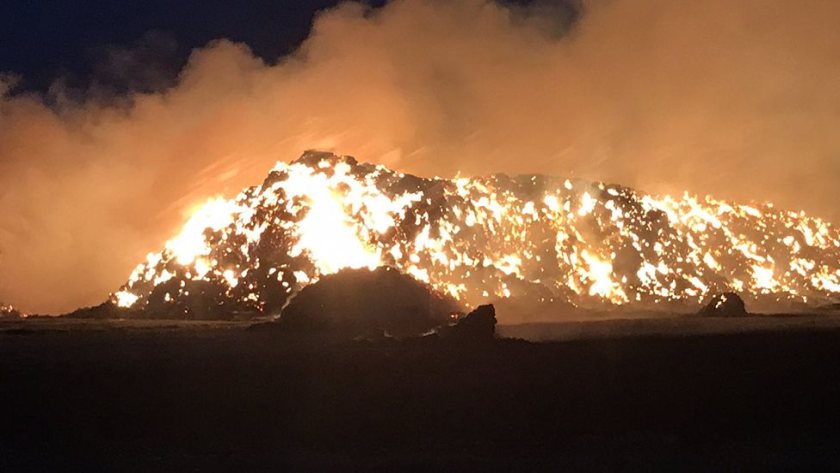 30,000 hay bales were set alight on Thursday afternoon (Photo: Lincolnshire Fire and Rescue Service)