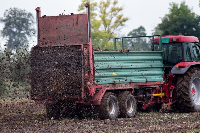 The new rules on application methods for slurry and digestate come into force from 1 January 2023