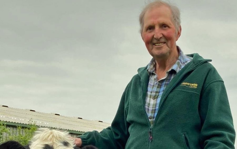 Because of the couple’s long connection with the farming community, Emyr Wigley also wants to support farmers in need