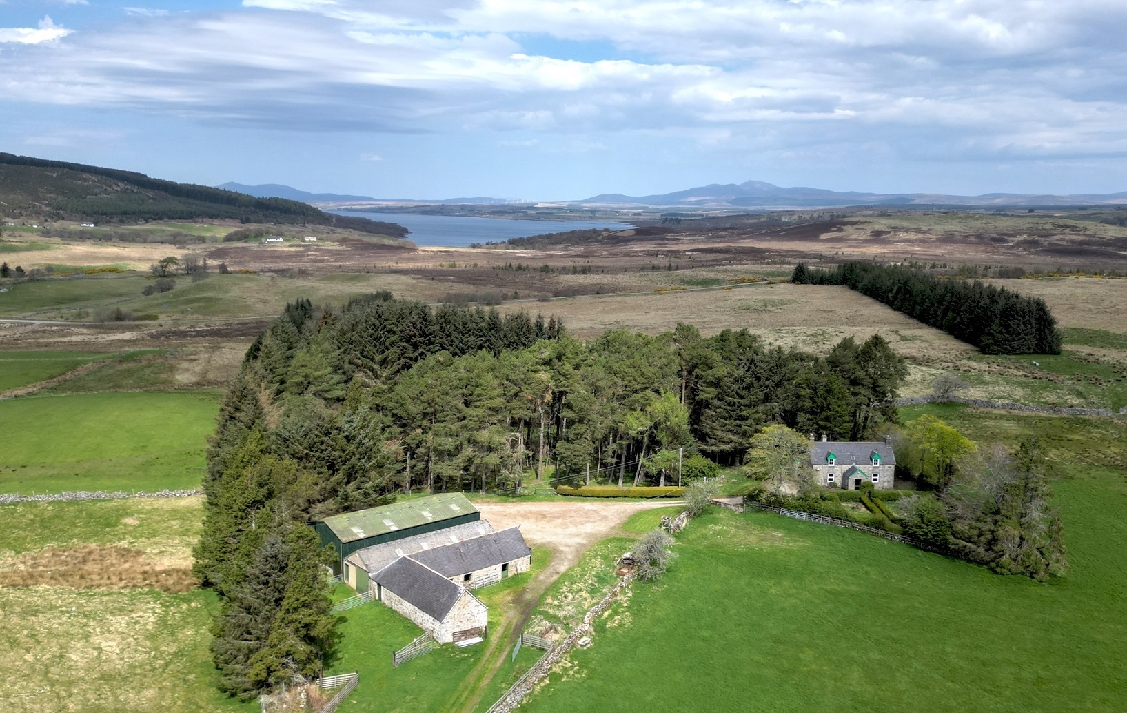 Achlich and Gruids, located in Sutherland in the Highlands, consist of good quality pasture