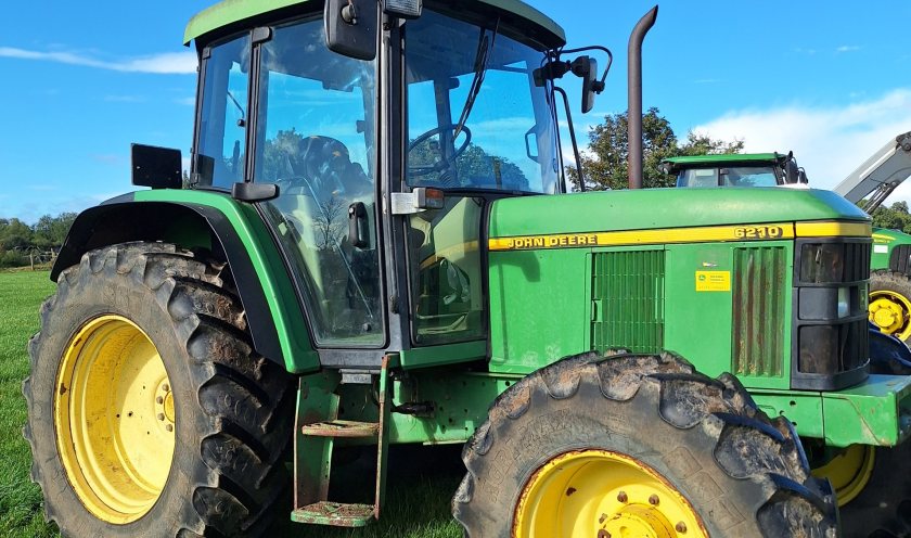 A 2003 John Deere 6210 4WD tractor sold for £14,500