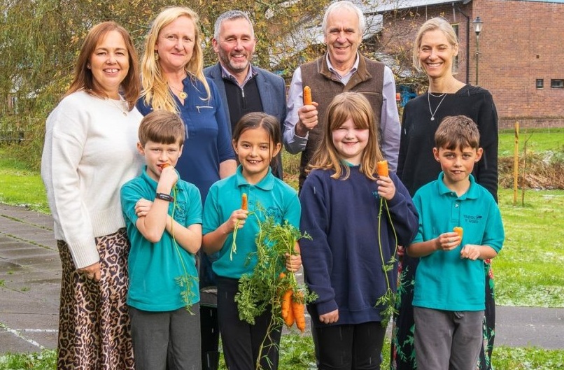 The project aims to provide sustainably produced local vegetables to schools