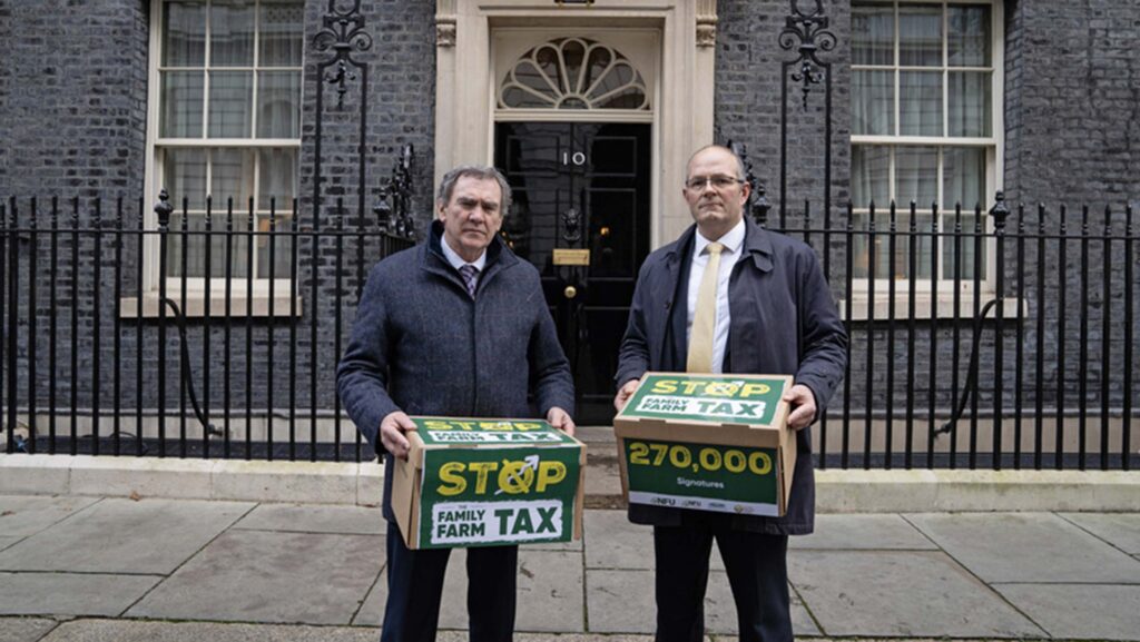 (L-R) Aled Jones and Tom Bradshaw delivered the petition to Number 10 (Photo: NFU)