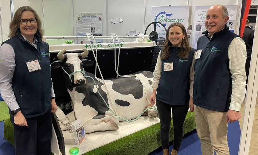 The system is the brainchild of James Yeatman (R), who milks 400 cows in north Dorset